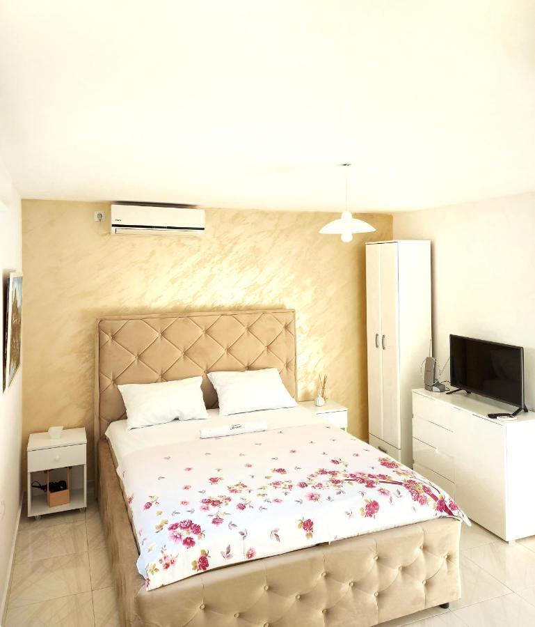 Studios Merdovic Budva Luaran gambar